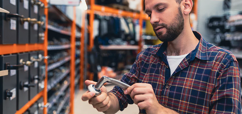 Locksmith For Retail Stores Lockout Services in Visalia, California